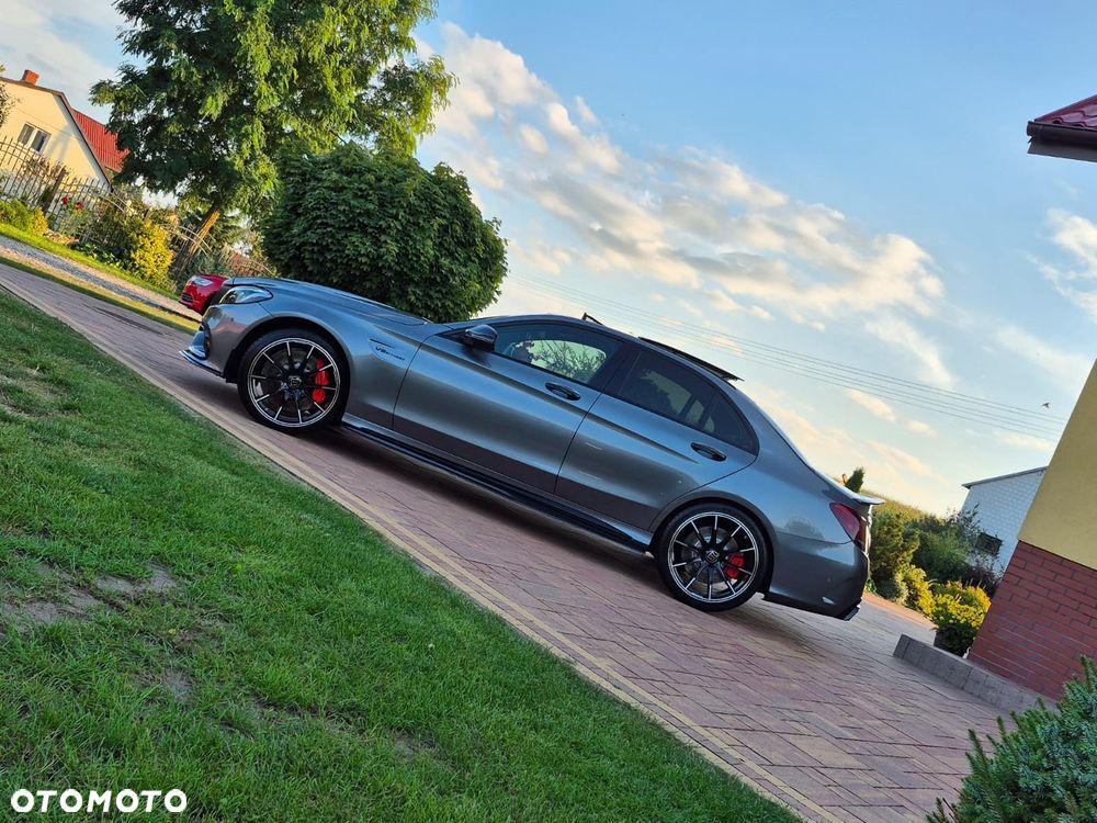 Mercedes-Benz Klasa C AMG 63 S - 10