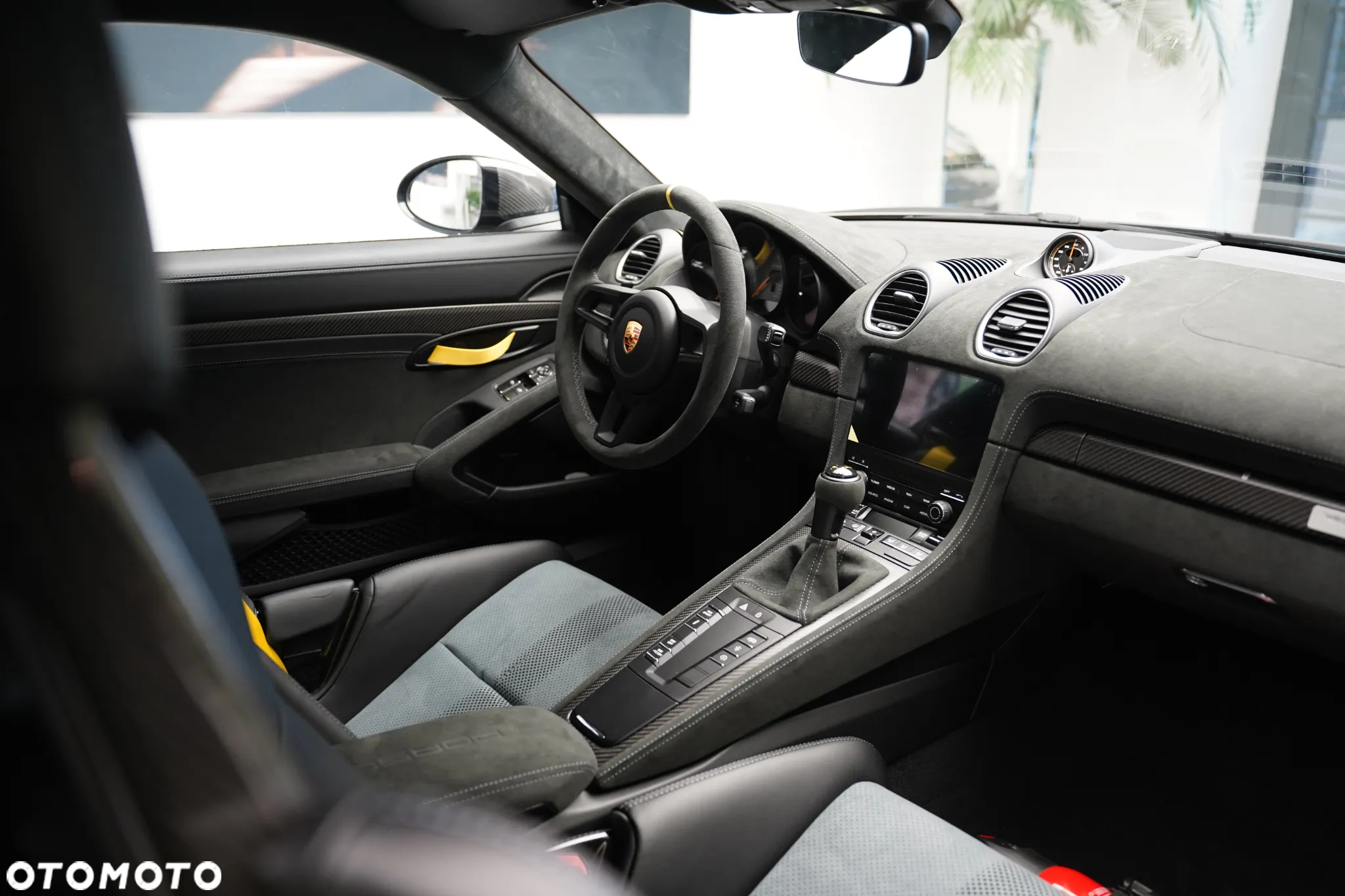 Porsche 718 Cayman GPF GT4 RS PDK - 11