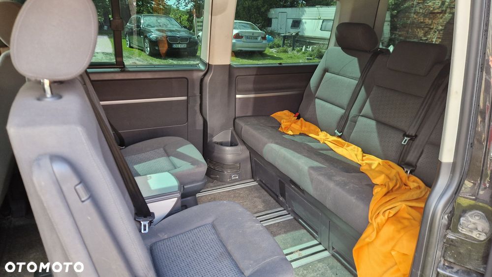 Volkswagen Multivan - 8