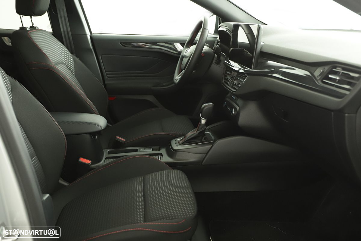 Ford Focus SW - 19