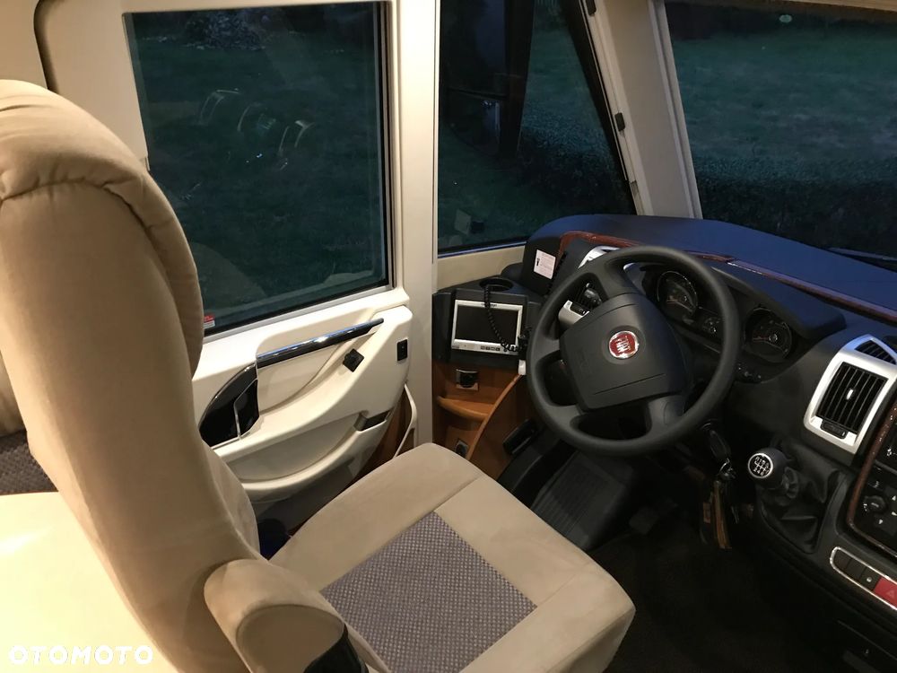 Carthago C-LINE 4,9 I  2 Generacja - 18