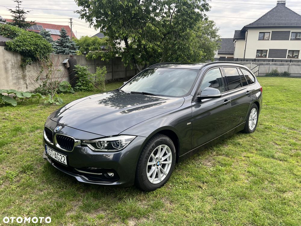 BMW Seria 3 318i Sport Line