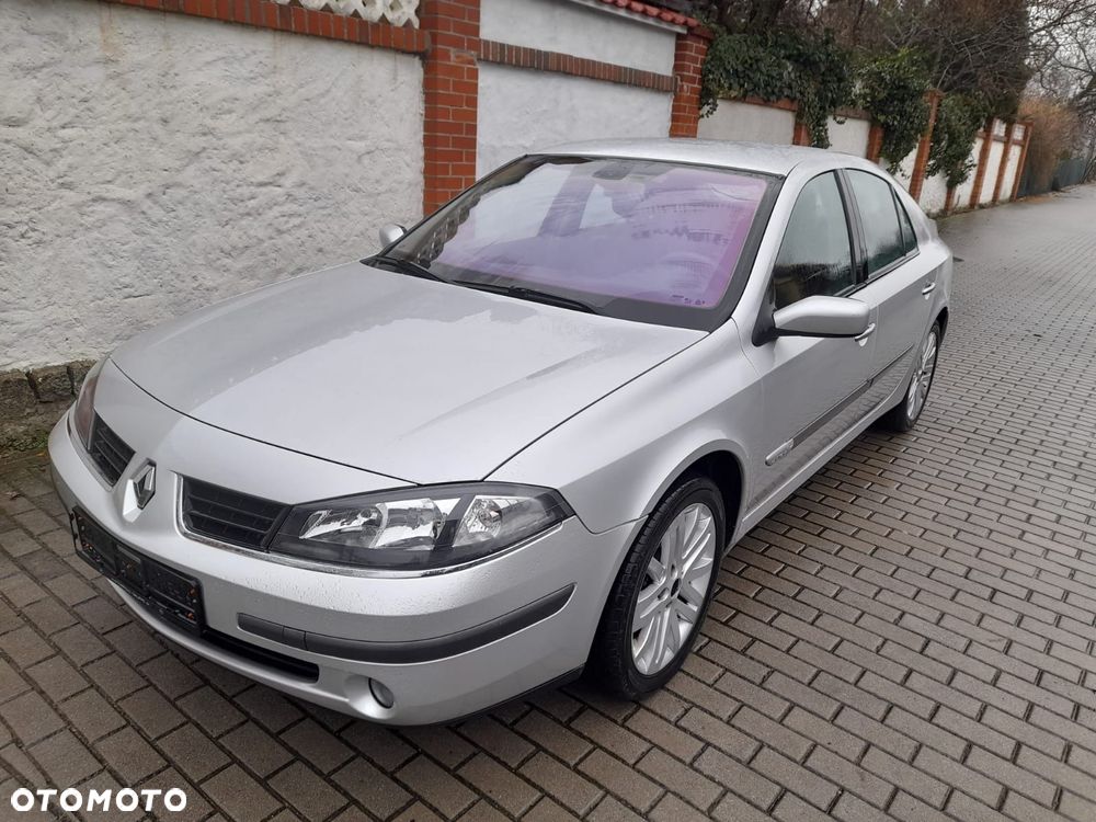 Renault Laguna 2.0 16V Privilege - 9
