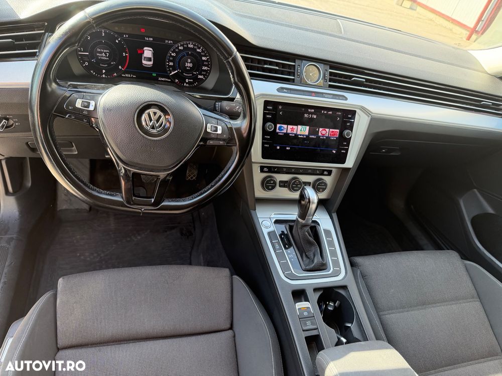 Volkswagen Passat 2.0 TDI DSG Comfortline - 8