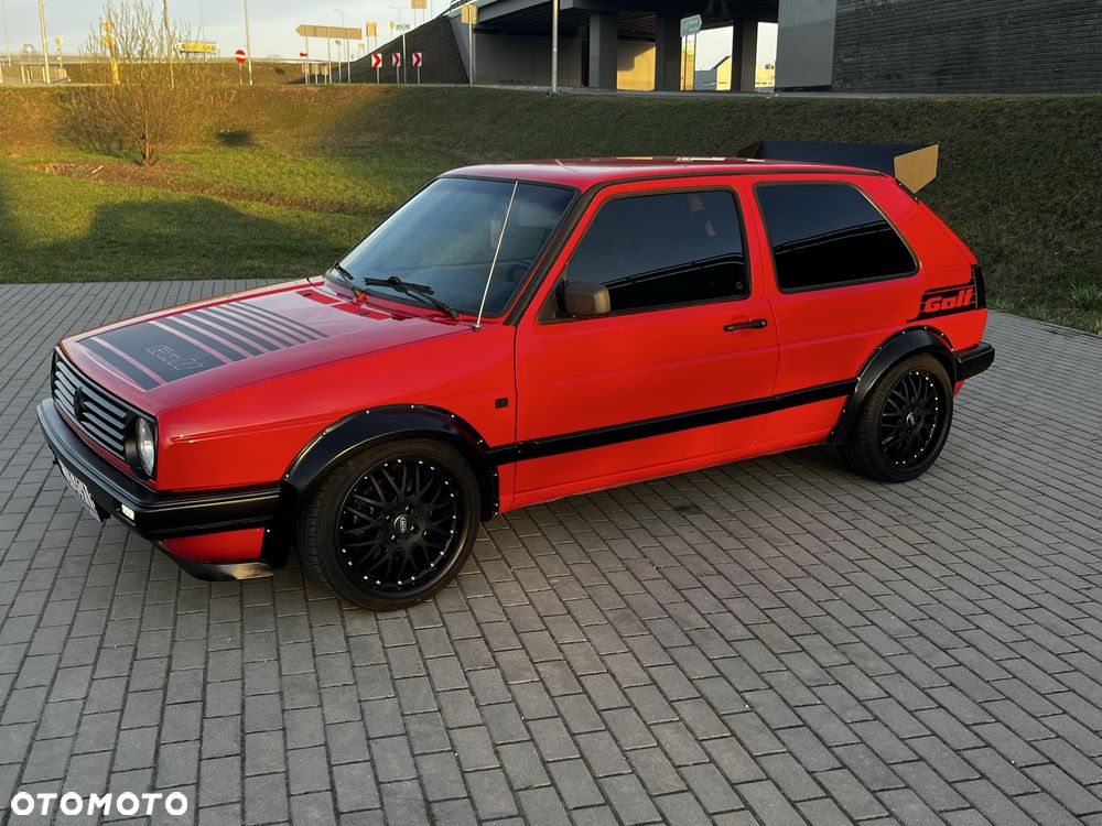 Volkswagen Golf - 2
