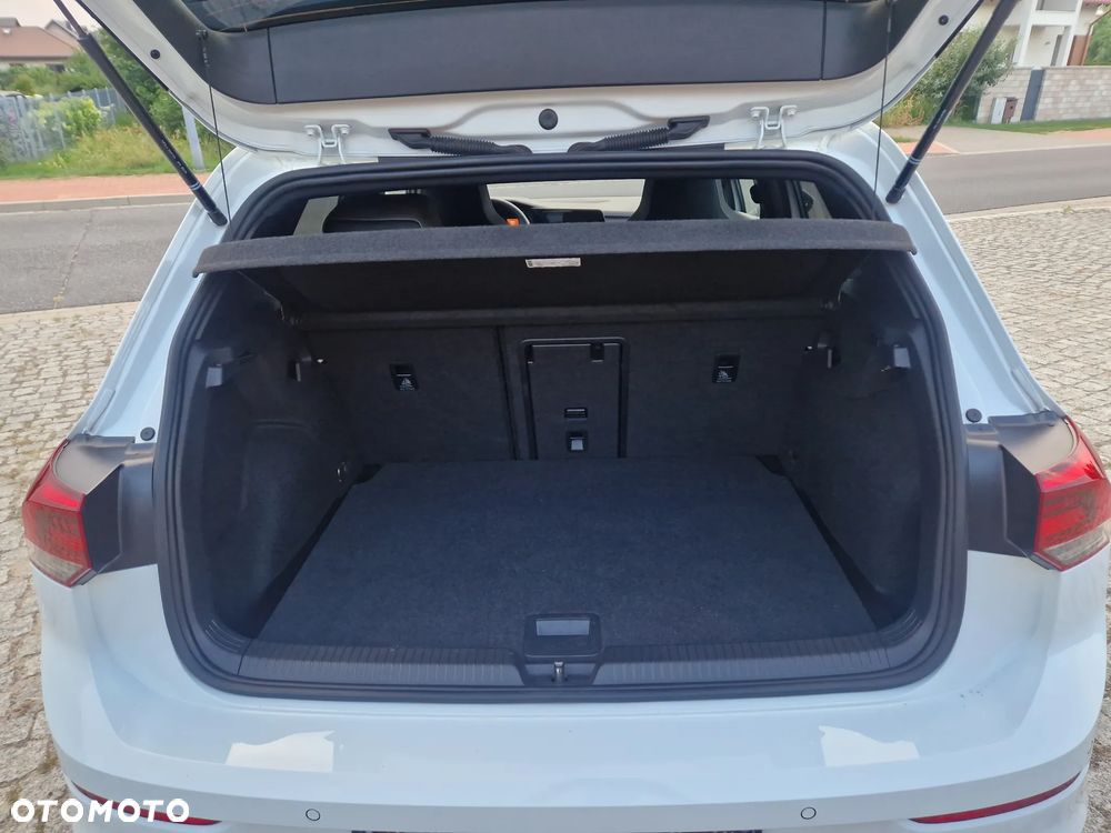 Volkswagen Golf 1.5 eTSI OPF DSG R-Line - 9