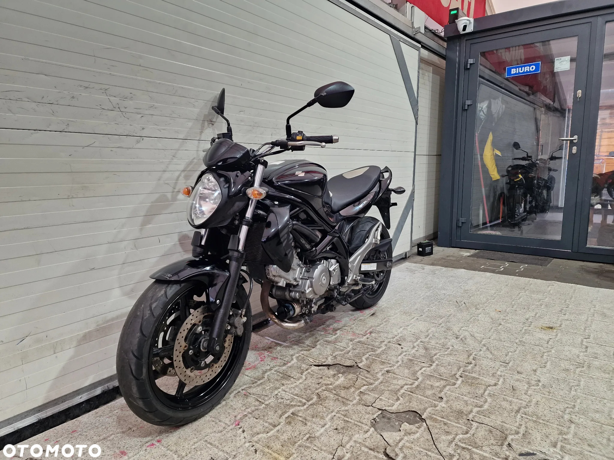 Suzuki Gladius - 2