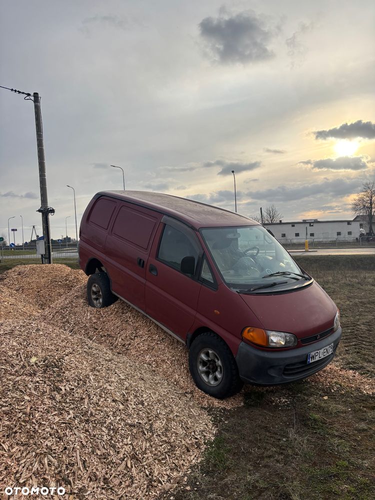 Mitsubishi L400 ver-standard - 2