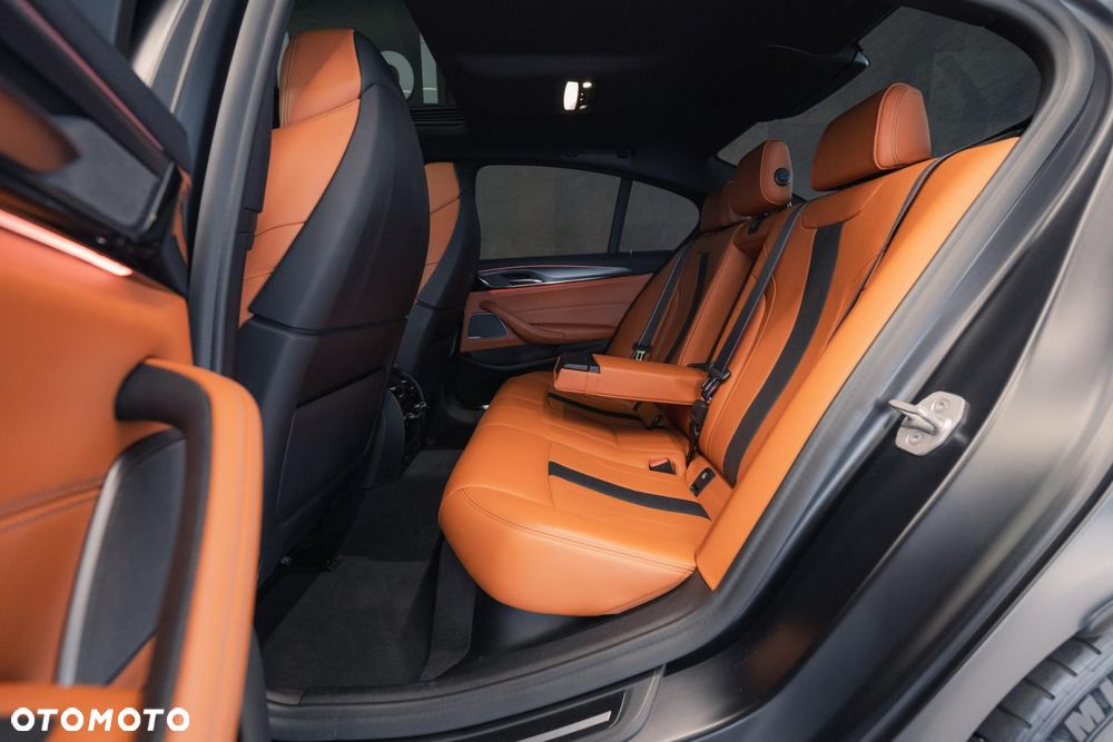 BMW M5 Competition - 15