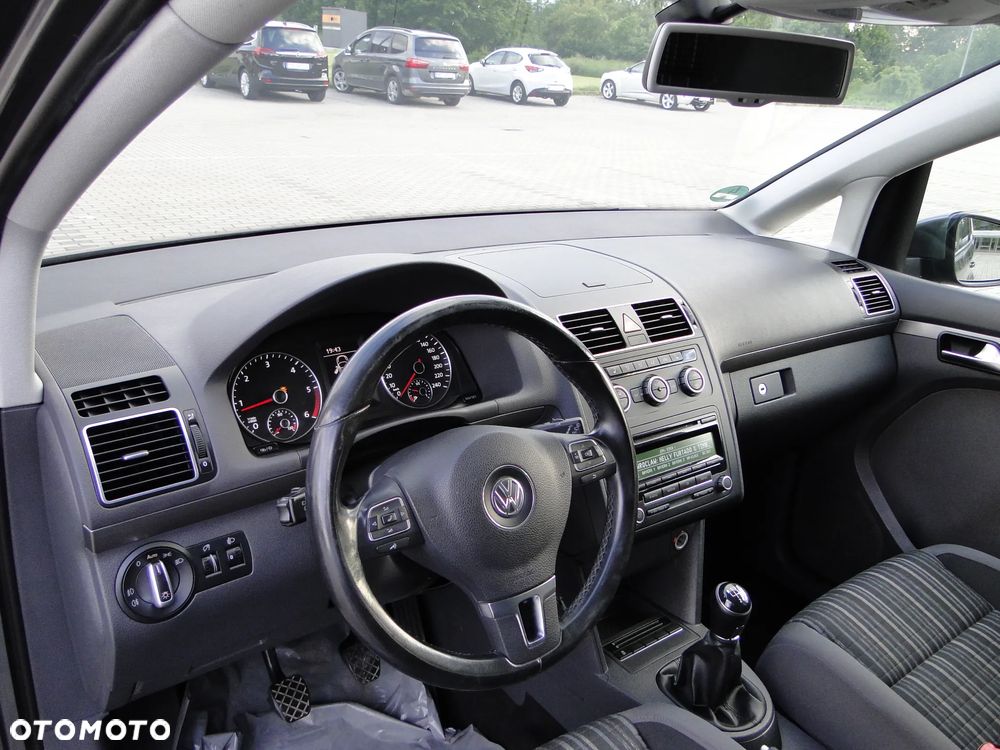 Volkswagen Touran 2.0 TDI DPF Cross - 13