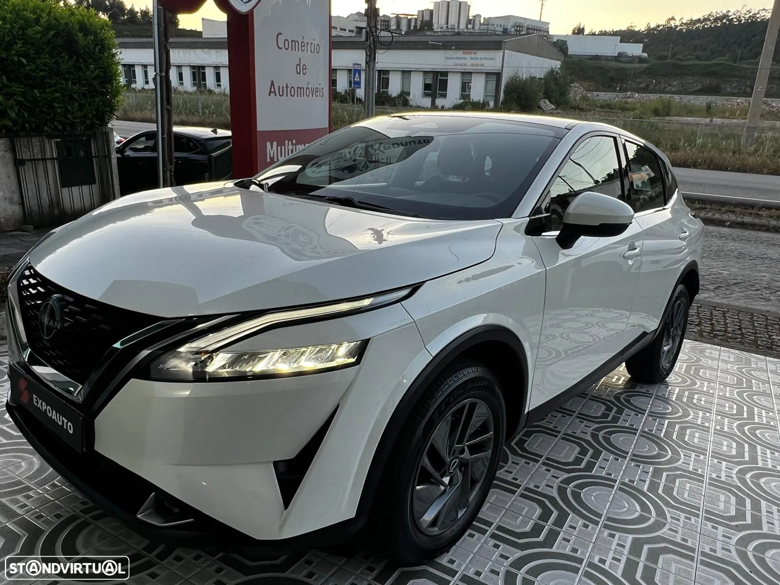 Nissan Qashqai 1.3 DIG-T Acenta LED+R - 24