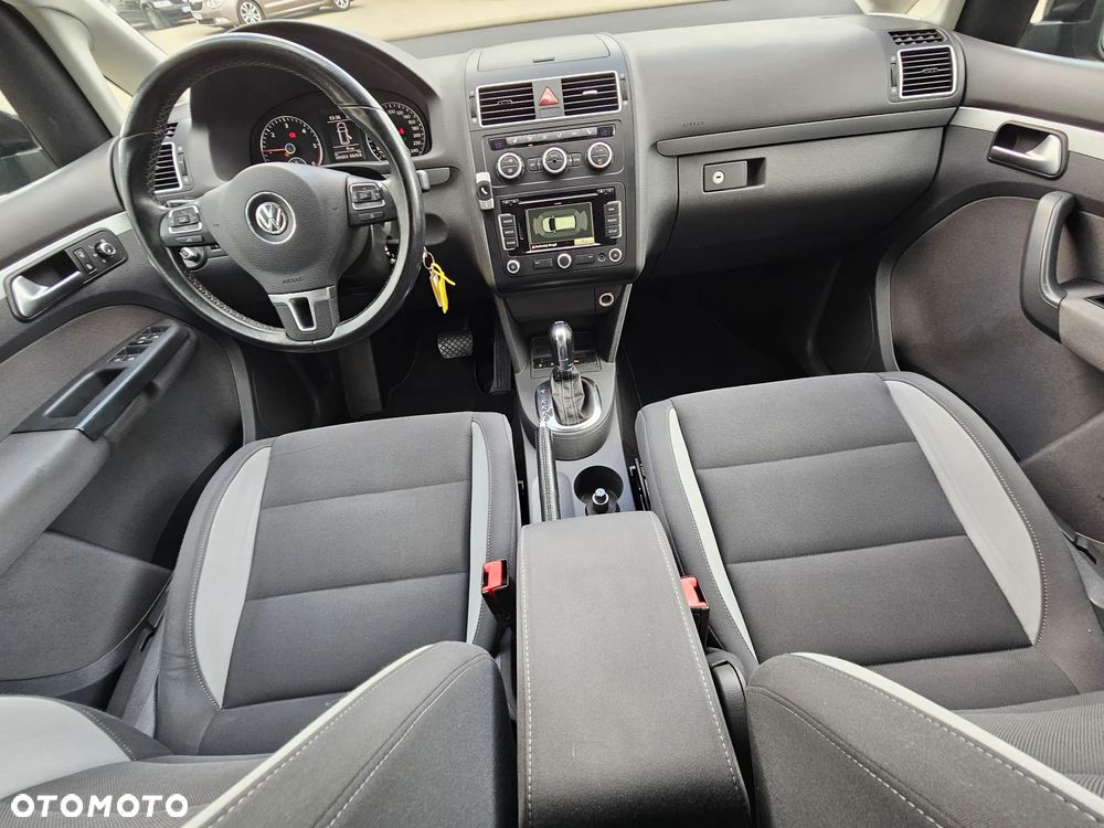 Volkswagen Touran 2.0 TDI DPF DSG Life - 9