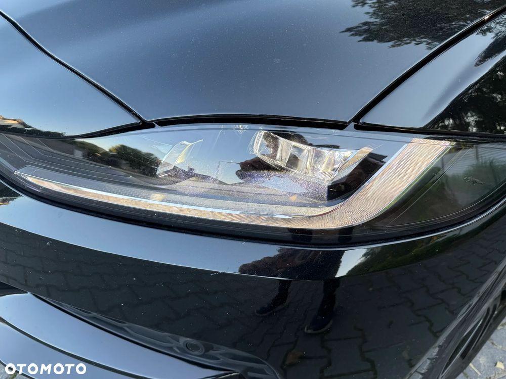 Jaguar XE 2.0 D200 mHEV AWD R-Dynamic S - 39