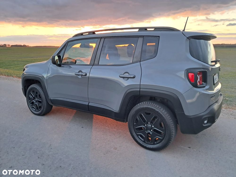 Jeep Renegade - 12