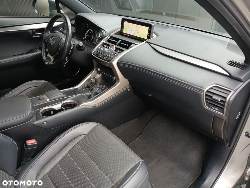 Lexus NX 300 F Sport AWD - 26