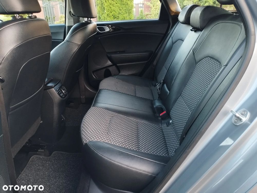 Kia Ceed 1.6 CRDi Platinum Edition - 22