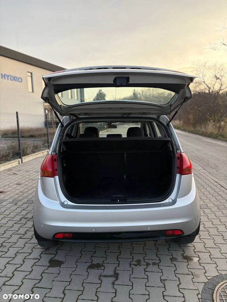 Kia Venga 1.4 L - 14