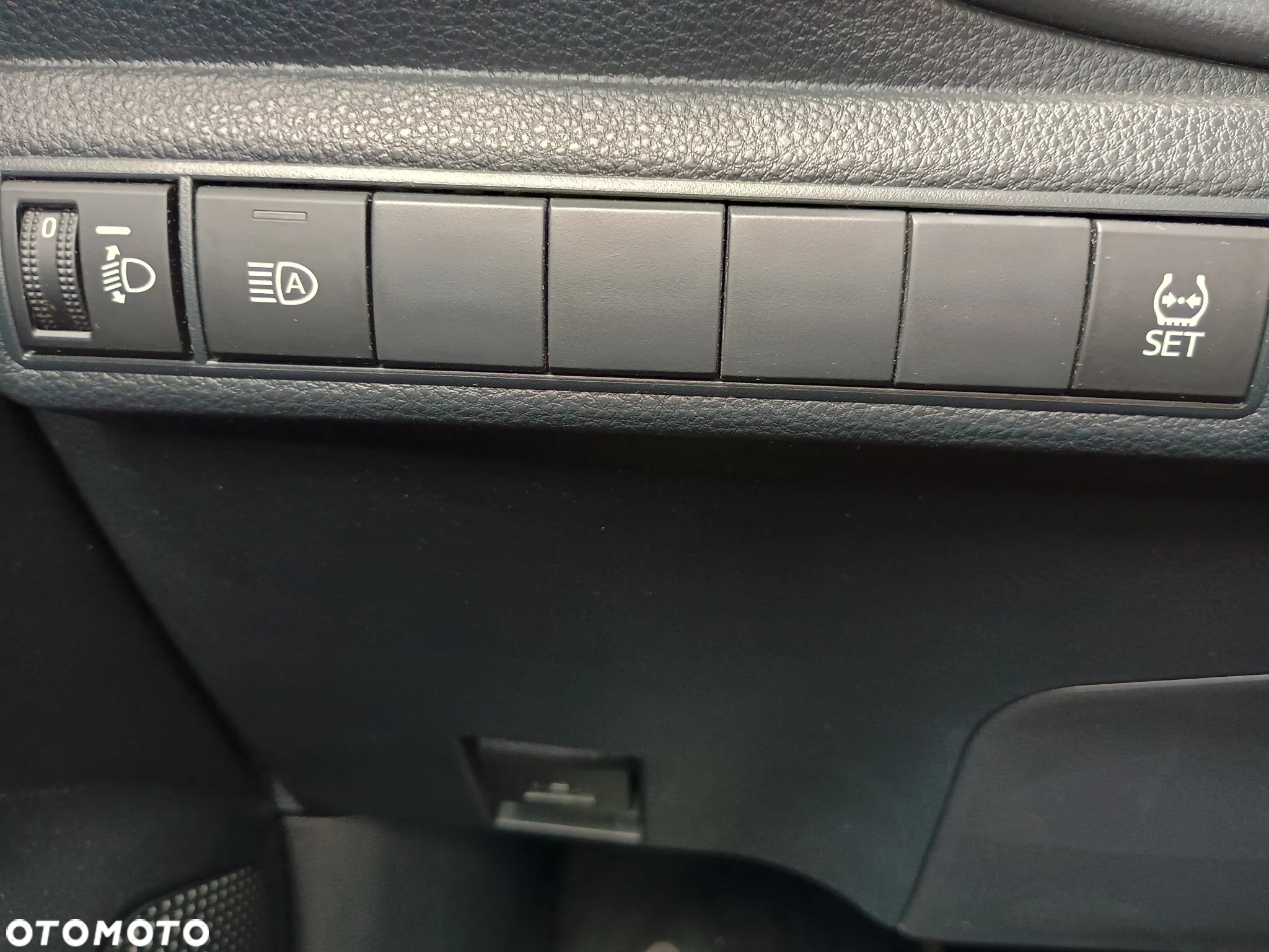 Toyota Corolla 1.5 Comfort - 21