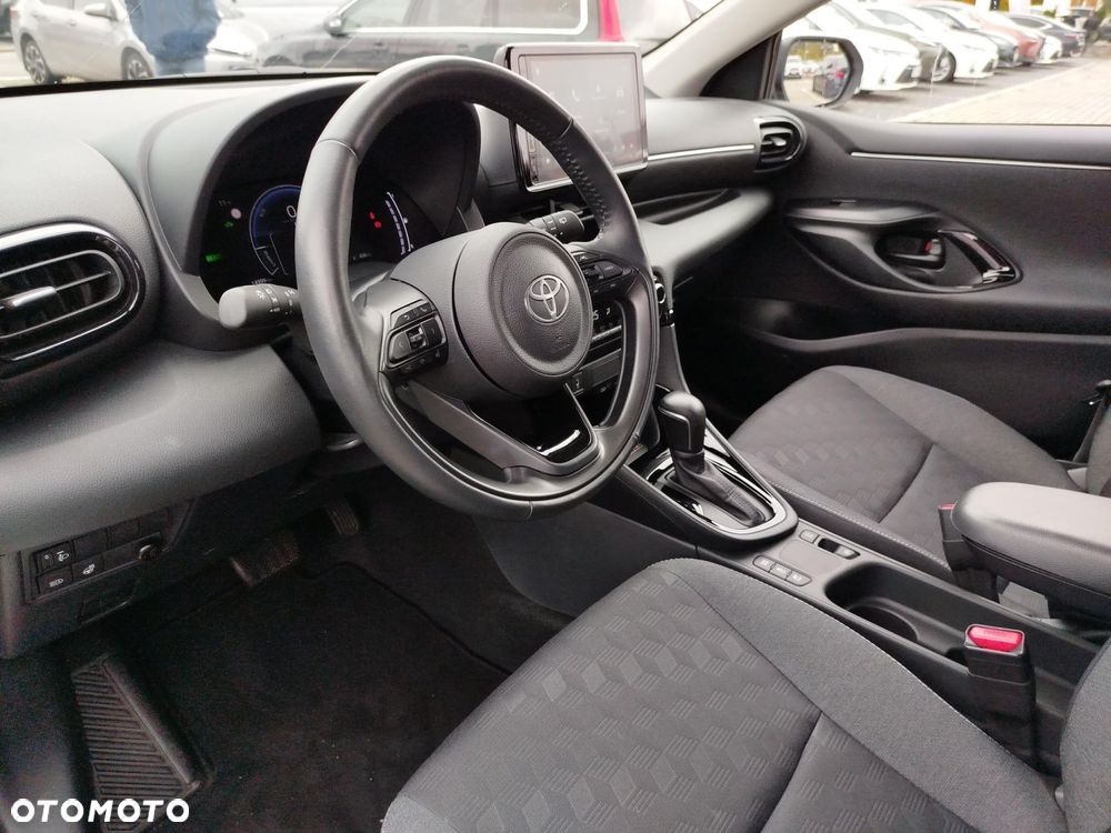 Toyota Yaris - 10