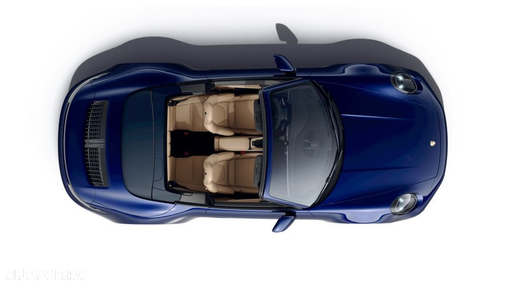 Porsche 911 Carrera 4 GTS PDK - 16