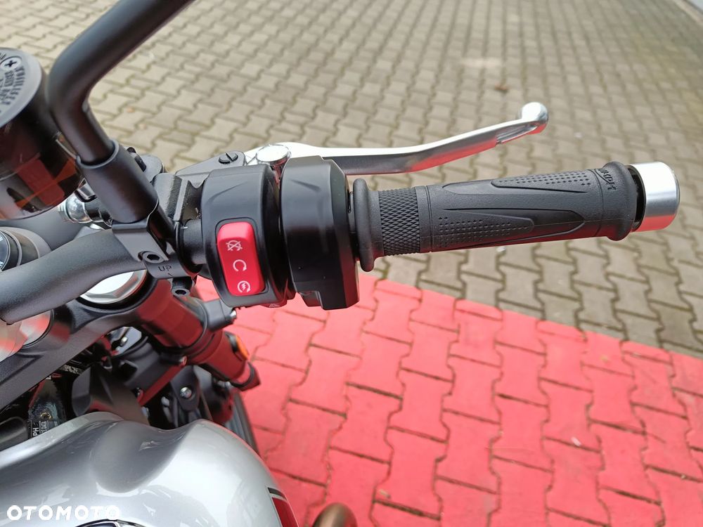 Triumph Speed Twin - 14