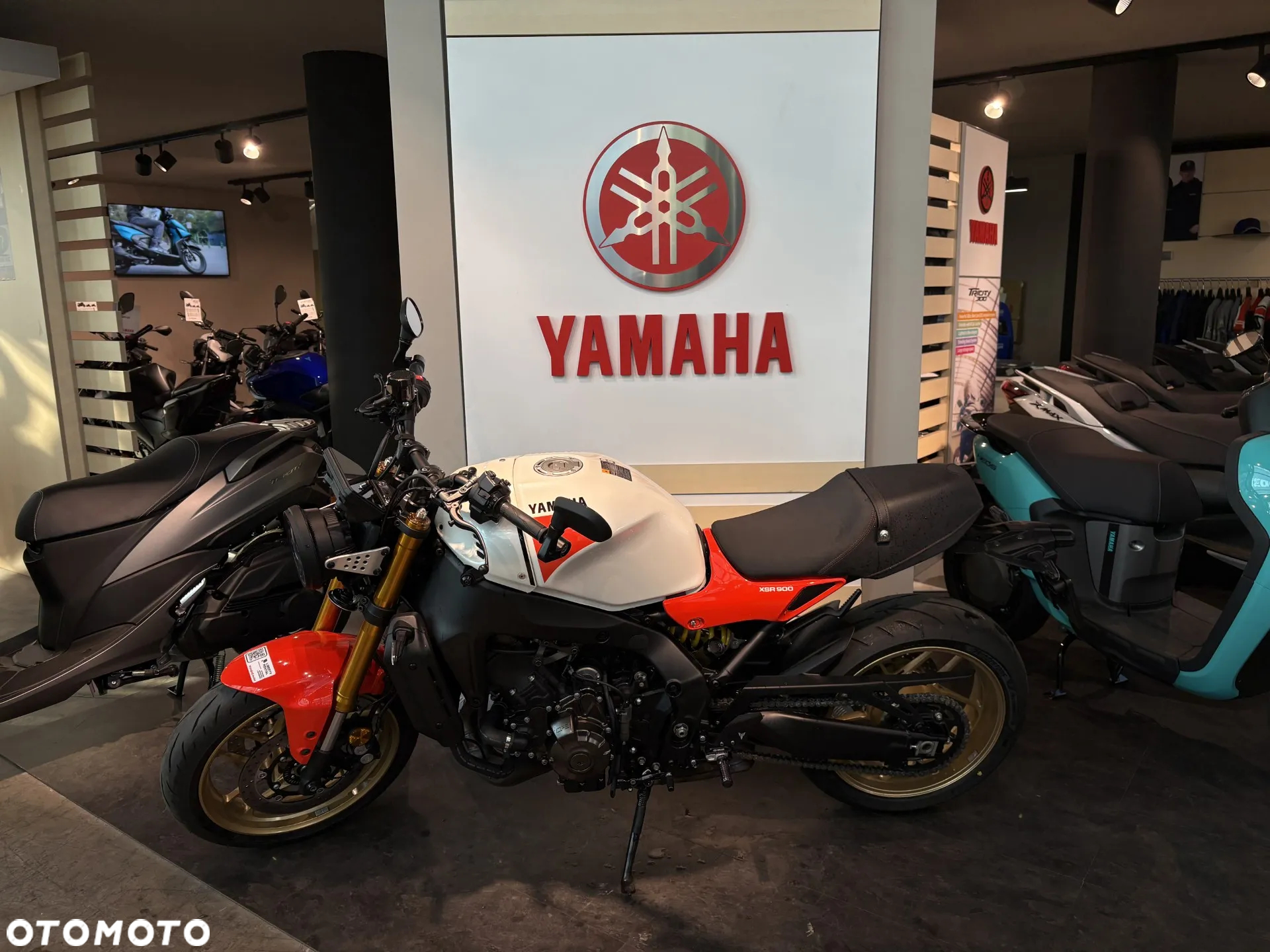 Yamaha XSR - 6