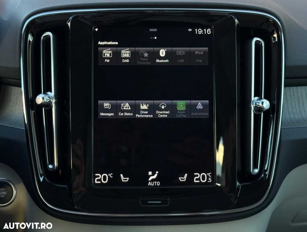 Volvo XC 40 - 29