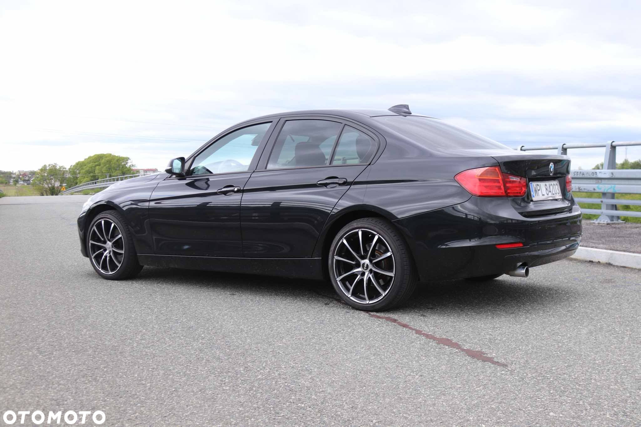 BMW Seria 3 318d Luxury Line - 3