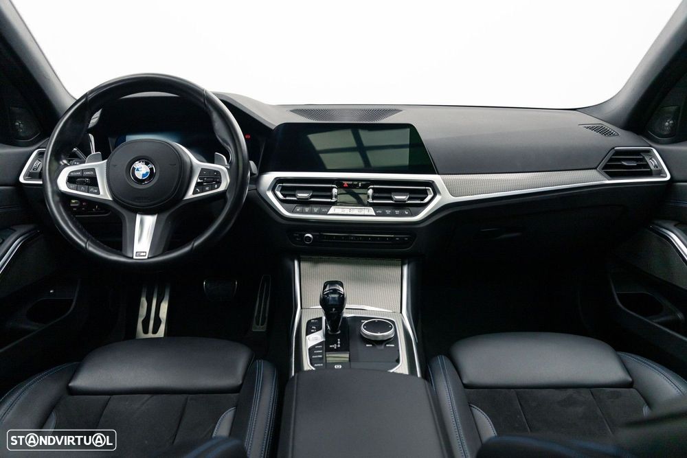 BMW 330 e iPerformance Pack M - 14