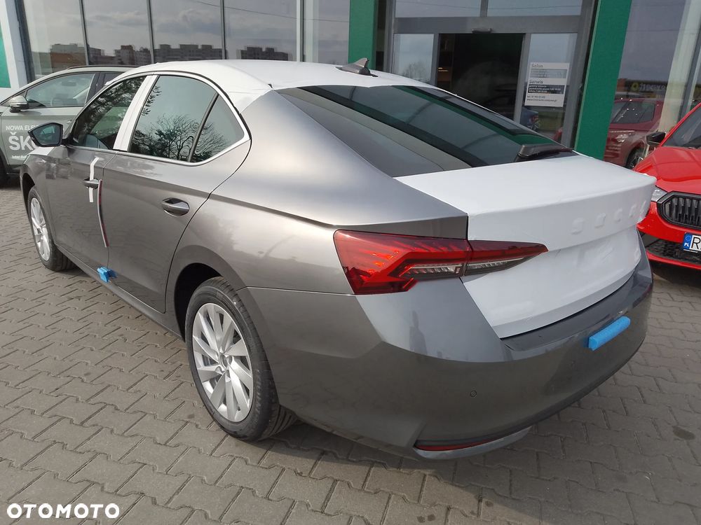 Skoda Octavia 1.5 TSI mHEV DSG Selection - 6