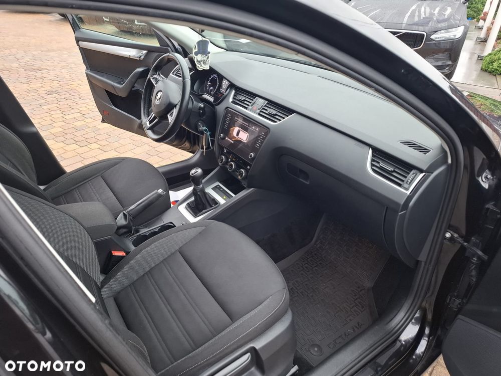 Skoda Octavia 2.0 TDI SCR Ambition - 19