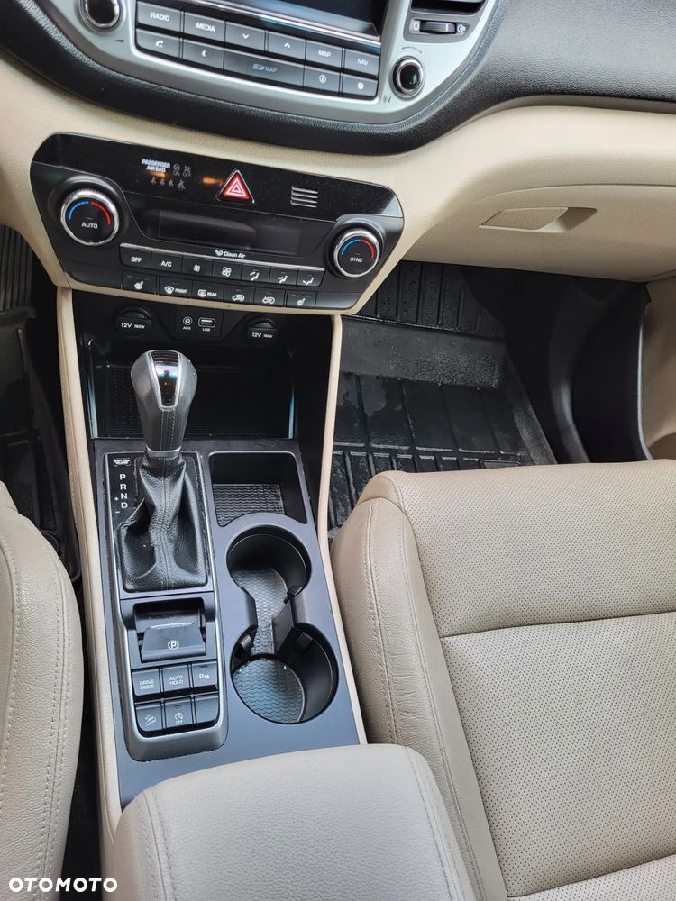 Hyundai Tucson 1.7 CRDI BlueDrive Premium 2WD DCT - 8
