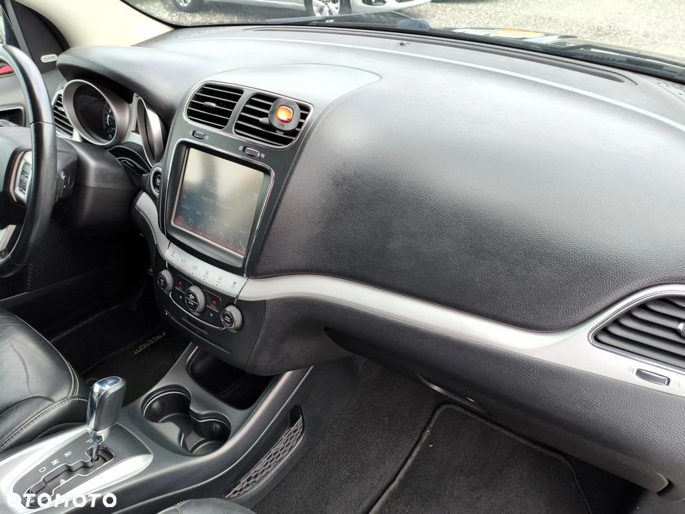 Fiat Freemont 2.0 Multijet Lounge AWD - 32