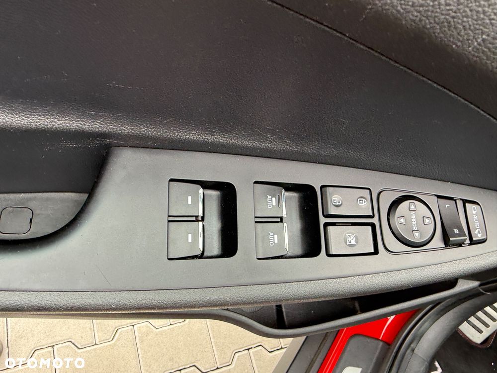 Hyundai Tucson 1.6 CRDi 48V-Hybrid 2WD DCT N Line - 28