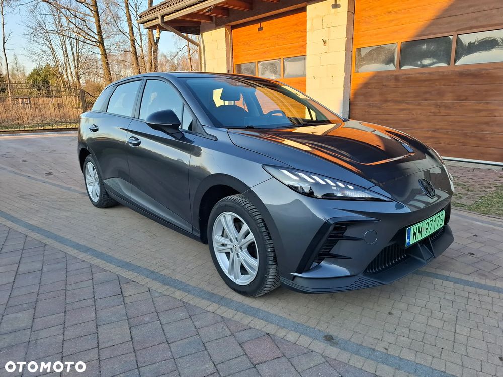 MG 4 Luxury 49 kWh - 3