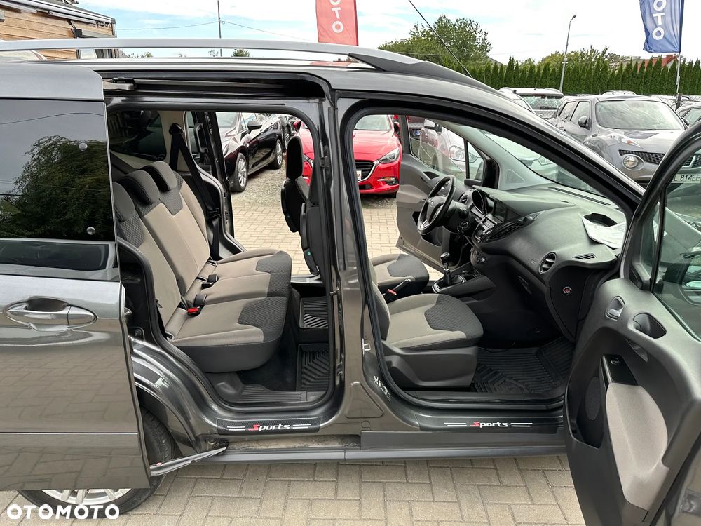 Ford Tourneo Courier - 25