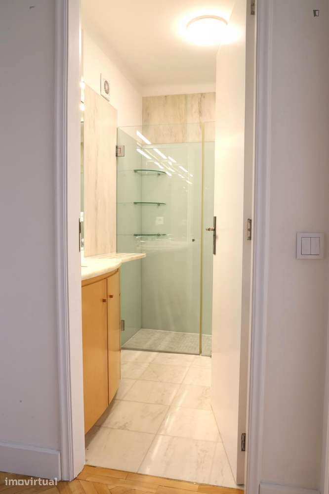 Apartamento com 4 quartos - localizado em Senhora da Hora Porto - Grande imagem: 5/30