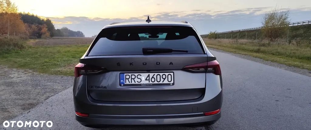 Skoda Octavia 2.0 TDI Style DSG - 17