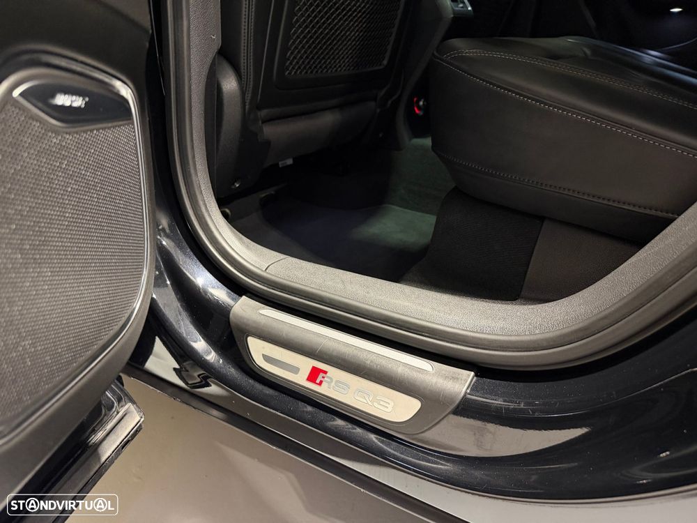 Audi RS Q3 2.5 TFSI quattro S tronic - 24