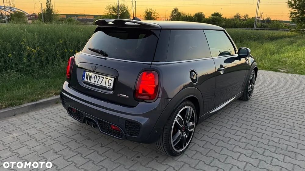 MINI John Cooper Works - 10