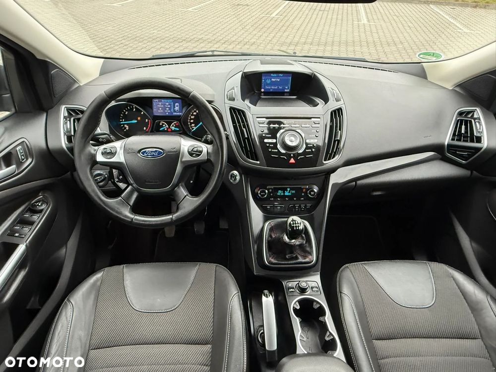 Ford Kuga 2.0 TDCi 4x4 Titanium - 36