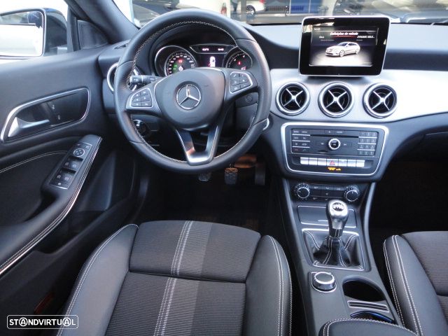 Mercedes-Benz CLA 180 d Shooting Brake Urban - 10
