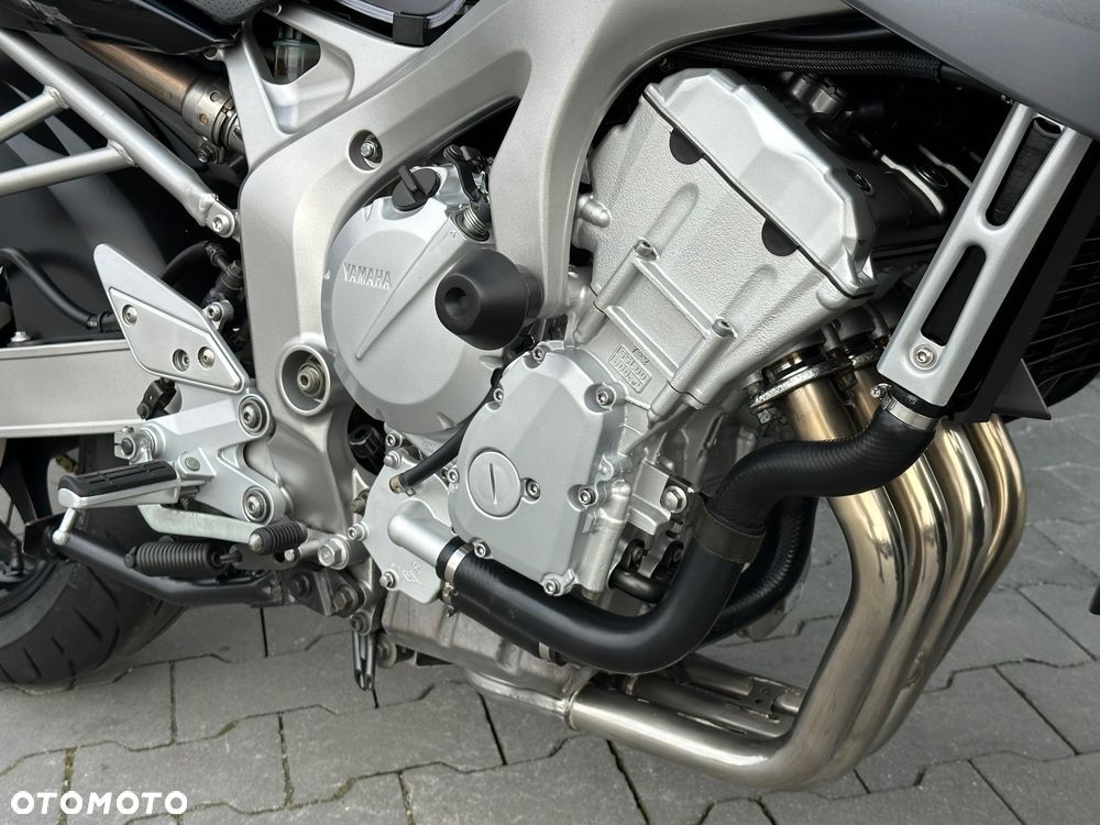 Yamaha FZ6 - 17