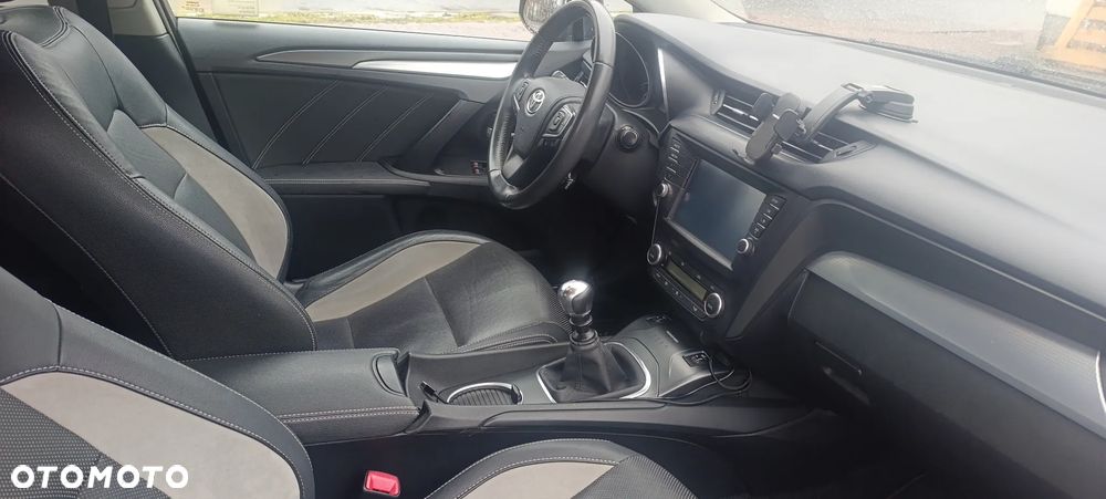 Toyota Avensis 1.8 Prestige - 6