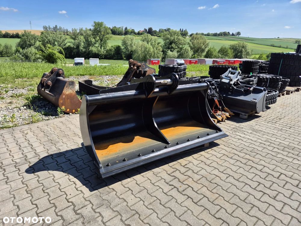 Łyżka skarpowa 210 cm JCB JS220 Strickland - 3