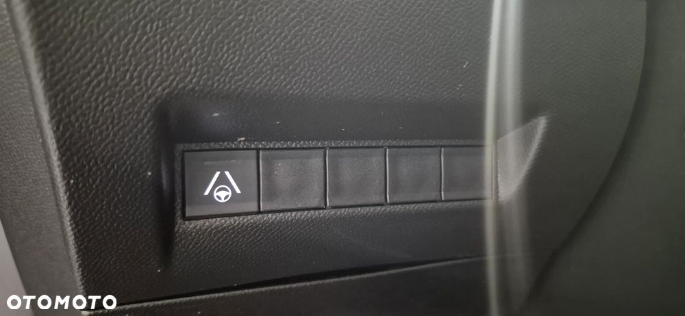 Peugeot 2008 PureTech 130 GT S&S EAT8 - 13