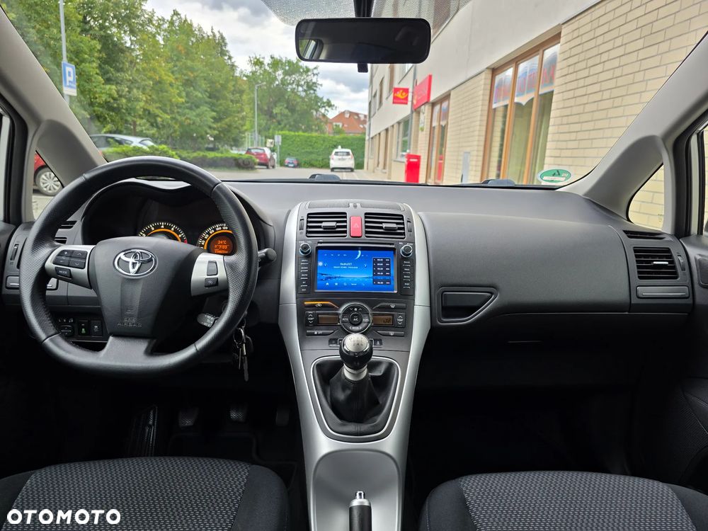 Toyota Auris - 25