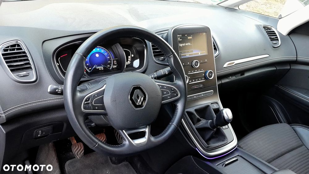 Renault Scenic - 11