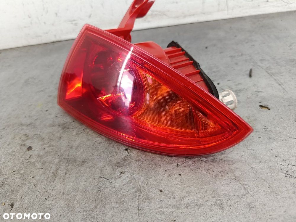 LAMPA TYLNA PRAWA SEAT LEON II 08-445-1917R DEPO HATCHBACK - 4