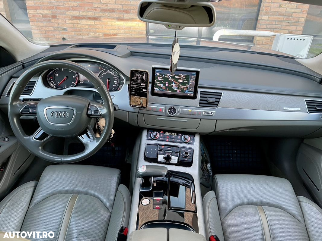 Audi A8 - 5